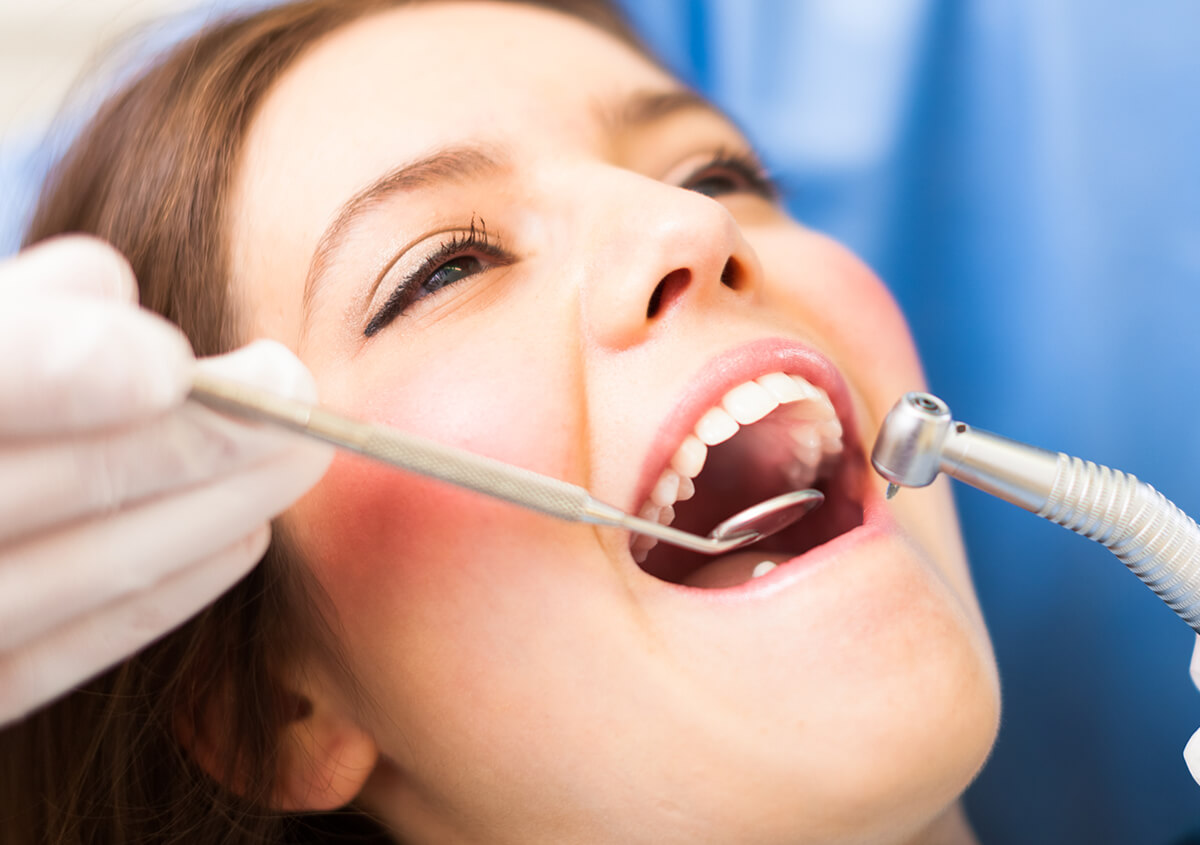 Early Signs of Periodontal Disease in Fallbrook Area